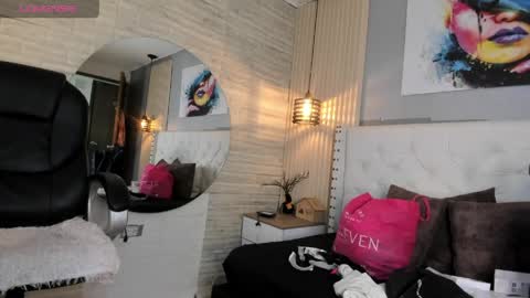   online show from April 18, 11:56 am