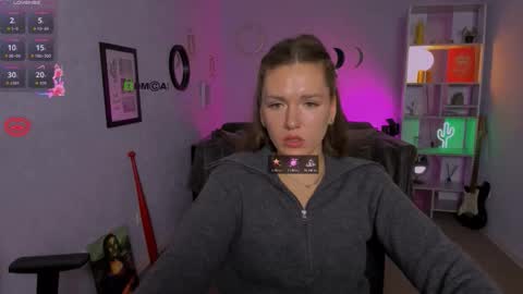 suzi_love online show from October 19, 7:21 am