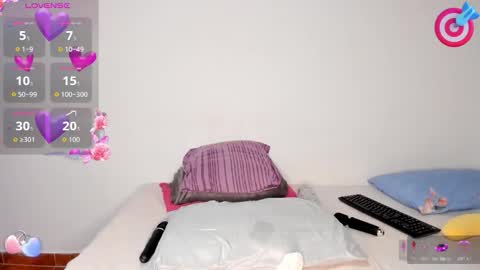 suzzann_rugg online show from November 27, 9:50 pm