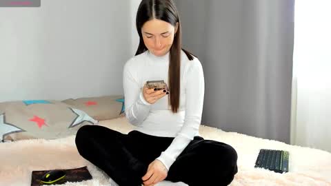 Christina online show from November 2, 9:23 am