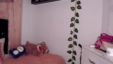 Hannah online show from November 17, 9:43 am