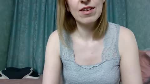 sweet_lilbunny online show from February 12, 5:58 pm