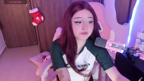 sweet_lilly_sweet online show from January 14, 11:37 pm