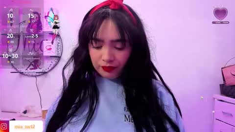 Mia Johns online show from November 15, 6:14 am