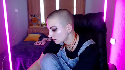 sweet_n_strong online show from March 31, 6:02 am