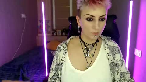 sweet_n_strong online show from January 9, 2:10 pm