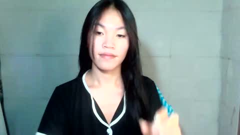 REYAN online show from May 13, 2:12 pm