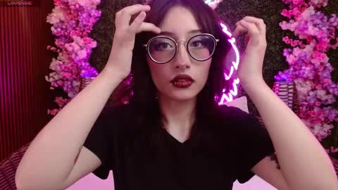 Roxanee online show from April 15, 8:53 pm