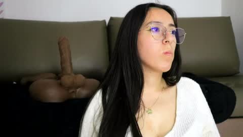 Sammy Lauren online show from April 17, 9:50 pm