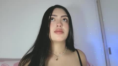 sweet_sophie_7 online show from April 4, 3:05 am