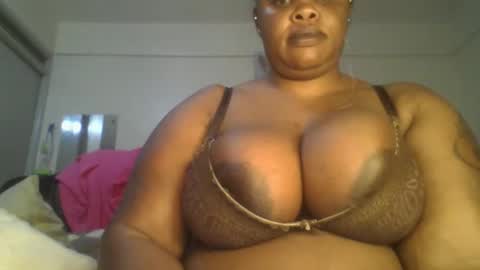 sweetbaby46 online show from May 12, 3:15 am