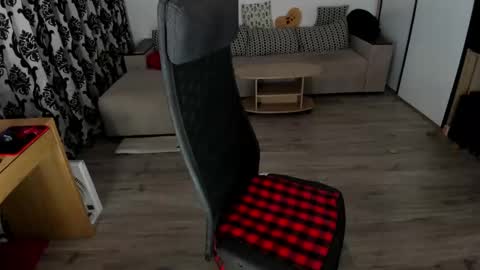 Charlotte online show from October 2, 4:45 pm