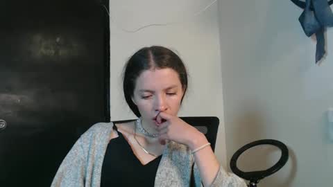 Snapshot of sweetdam12 chatting on January 3, 9:15 pm sweetdam12 online show from January 3, 9:15 pm