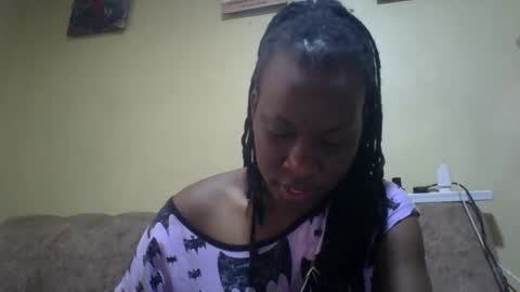 sweetdiva2012 online show from April 4, 4:22 am