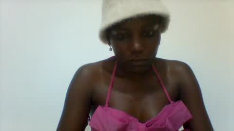 Snapshot of sweetfel chatting on October 6, 4:18 am sweetfel online show from October 6, 4:18 am