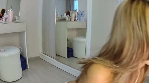 Snapshot of sweetie_natasha chatting on September 28, 11:21 pm Sweetie Natasha online show from September 28, 11:21 pm
