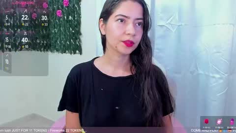 Snapshot of sweetieandjuiicy chatting on September 17, 9:46 pm Call me Nataly online show from September 17, 9:46 pm