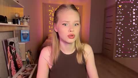 sweetie Lisa3 online show from December 20, 11:03 am