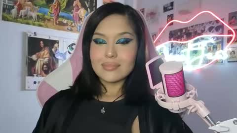 SweetJess online show from April 6, 5:30 am