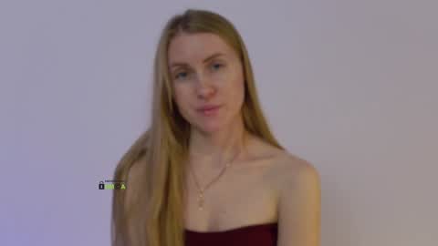 Snapshot of sweetkira1 chatting on February 6, 6:13 pm SweetKira1 online show from February 6, 6:13 pm