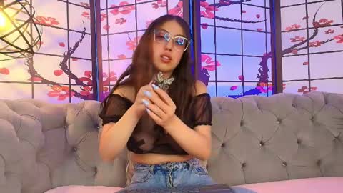 sweetlyundone online show from May 8, 8:10 pm