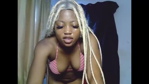 sweetmila9 online show from July 11, 9:20 am