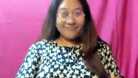 Snapshot of sweetpilipina88 chatting on December 29, 11:40 am MIA online show from December 29, 11:40 am