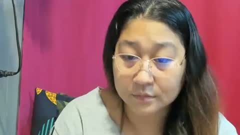 Snapshot of sweetpilipina88 chatting on February 5, 5:10 pm MIA online show from February 5, 5:10 pm