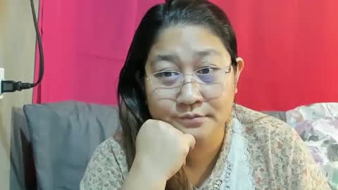 Snapshot of sweetpilipina88 chatting on February 28, 12:54 am MIA online show from February 28, 12:54 am