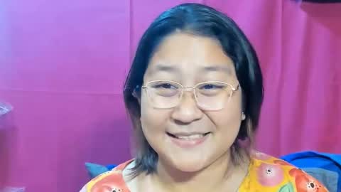 Snapshot of sweetpilipina88 chatting on February 26, 10:27 am MIA online show from February 26, 10:27 am