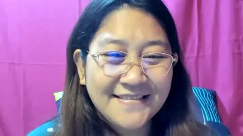 Snapshot of sweetpilipina88 chatting on January 13, 10:56 pm MIA online show from January 13, 10:56 pm