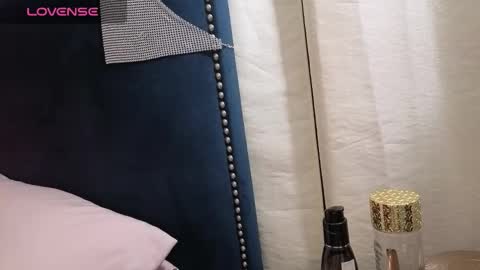 sweetpuddles online show from March 6, 12:17 am