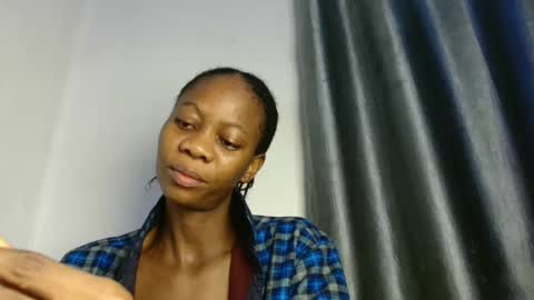 slim ivy online show from April 17, 4:25 am