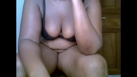 sweetrenne online show from January 27, 5:25 am