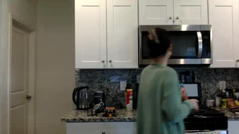 sweetriddance online show from March 24, 6:35 pm