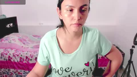 Snapshot of sweetsquirtx23 chatting on February 20, 7:12 am lili online show from February 20, 7:12 am