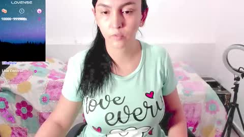 Snapshot of sweetsquirtx23 chatting on February 11, 4:55 am lili online show from February 11, 4:55 am