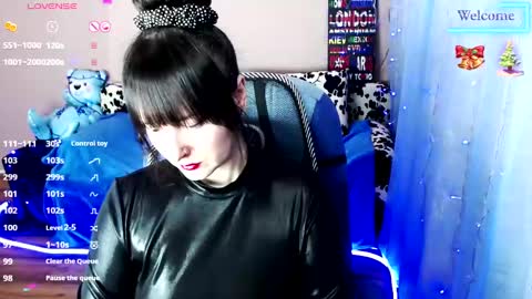 Snapshot of sweetsunnymila chatting on January 8, 10:48 am HelloI amShy Charming Mila-Nice to meet you and Welcome I am not a nude model  Sometimes a smile is all that we need online show from January 8, 10:48 am