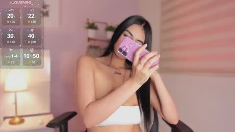   M I A   online show from March 20, 3:28 pm