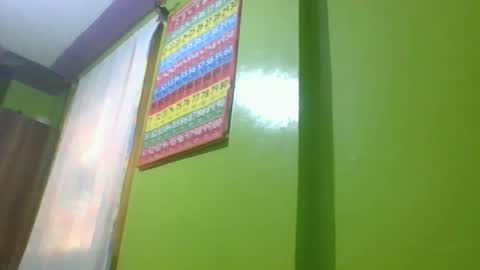 Essy online show from February 25, 2:59 pm