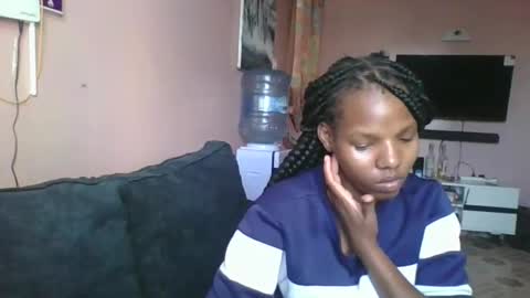 Essy online show from March 27, 1:34 pm