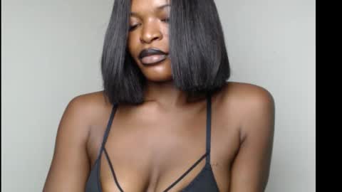 sweetxxboobsx online show from November 9, 9:16 am