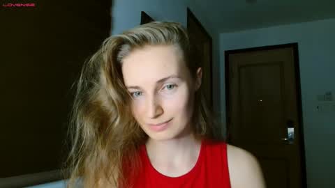 Snapshot of sweety_fruits chatting on February 28, 4:20 pm sweety_fruits online show from February 28, 4:20 pm