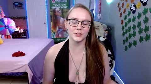 Jennah online show from December 3, 1:30 am