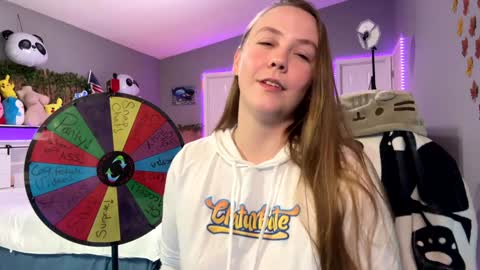 Jennah online show from February 22, 12:00 am