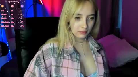 Taisia online show from April 5, 8:24 am