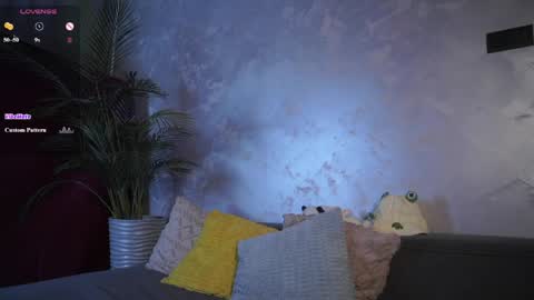 Mia online show from April 10, 2:17 am