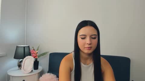 taliasensitive online show from October 4, 7:47 am