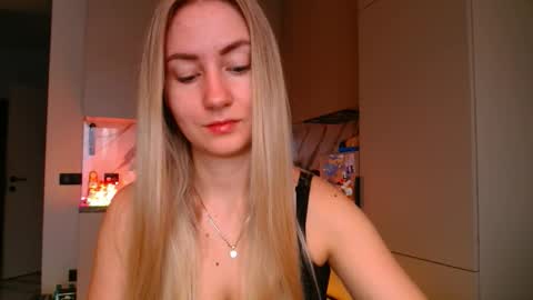  Kira  online show from January 9, 6:29 am