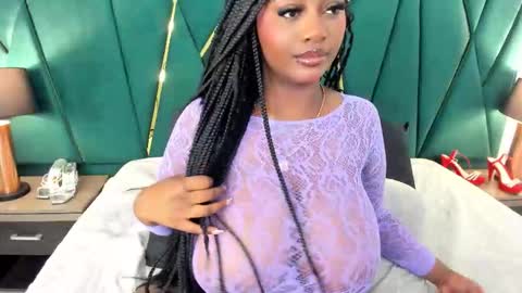 Snapshot of tamara_myller1 chatting on October 2, 12:43 pm Tamara  online show from October 2, 12:43 pm